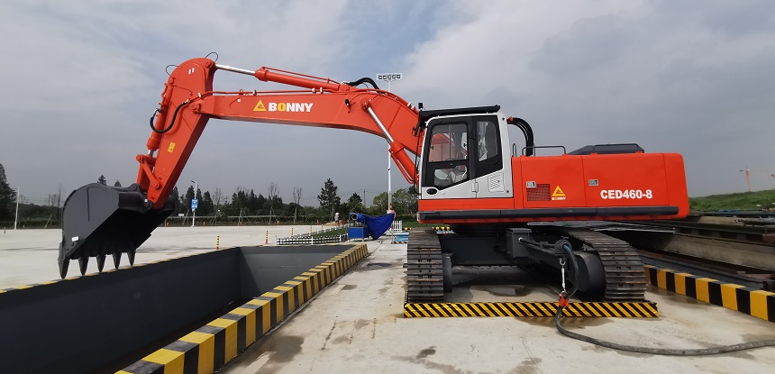 電動挖掘機(jī)