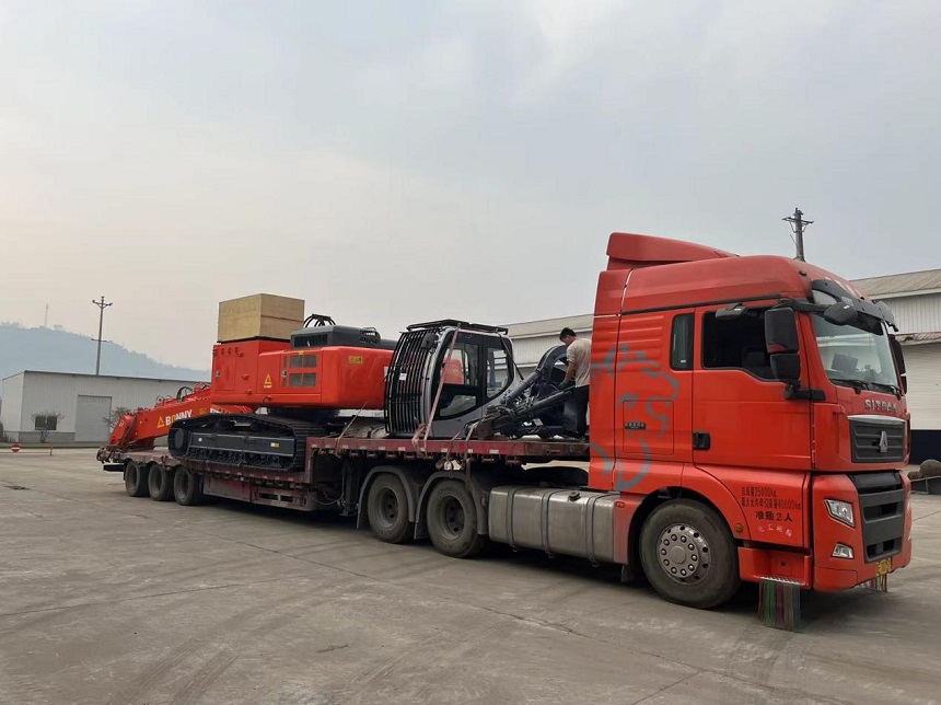 抓料機發(fā)車現場.jpg